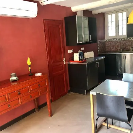 Bed and Breakfast Roumanille 3*