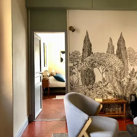 Roumanille Bed & Breakfast 3*